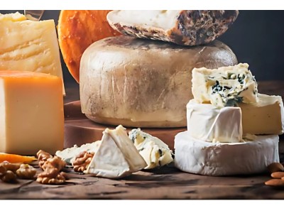 Un plateau de fromages rares