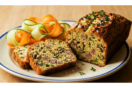 Cake au jambon de Bayonne et bulots